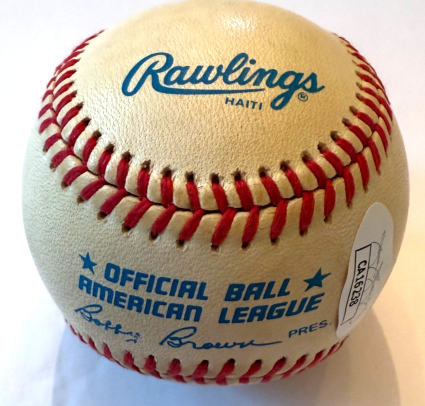 FRANK ROBINSON SIGNED OAL BASEBALL WITH JSA BASIC CERTIFICATION
