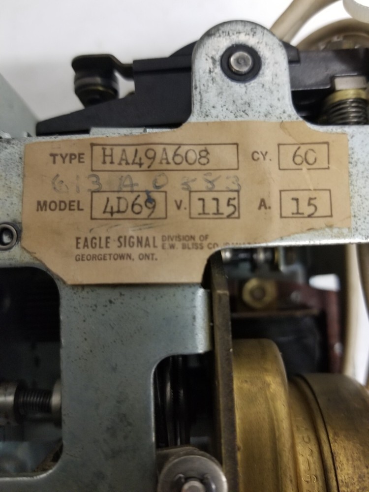 Eagle Signal 4D69 115v 15 A Microflex