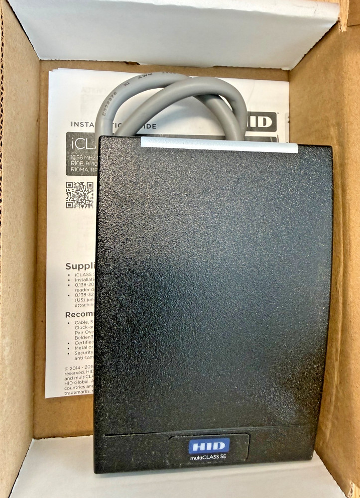 HID 920PTNNEK00453 multiClass SE RP40 Wall Switch Reader