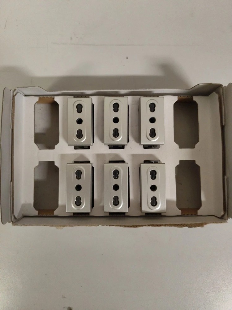 BTICINO NT4180 Light Tech - 2P+T 10/16A Two-Pass Socket