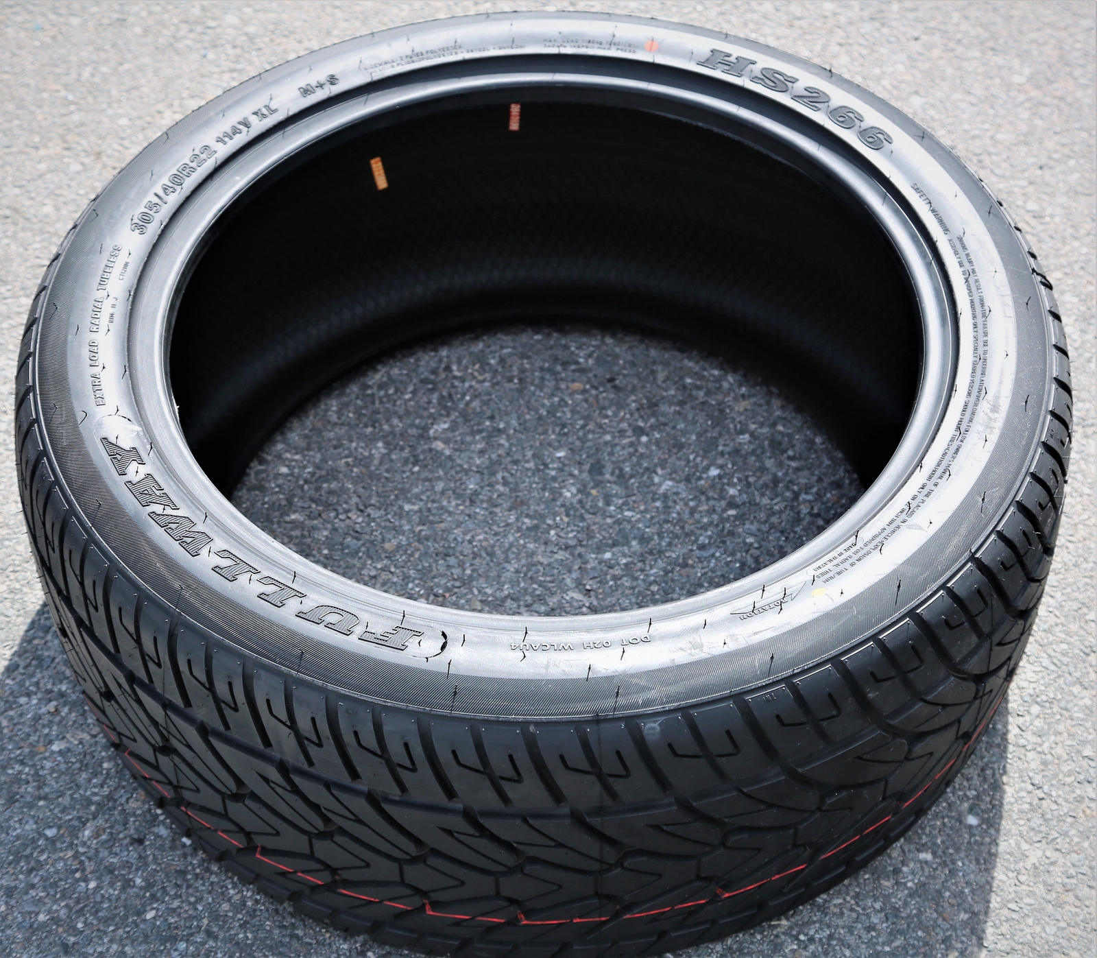 4 Tires Fullway HS266 305/40R22 114V XL A/S Performance