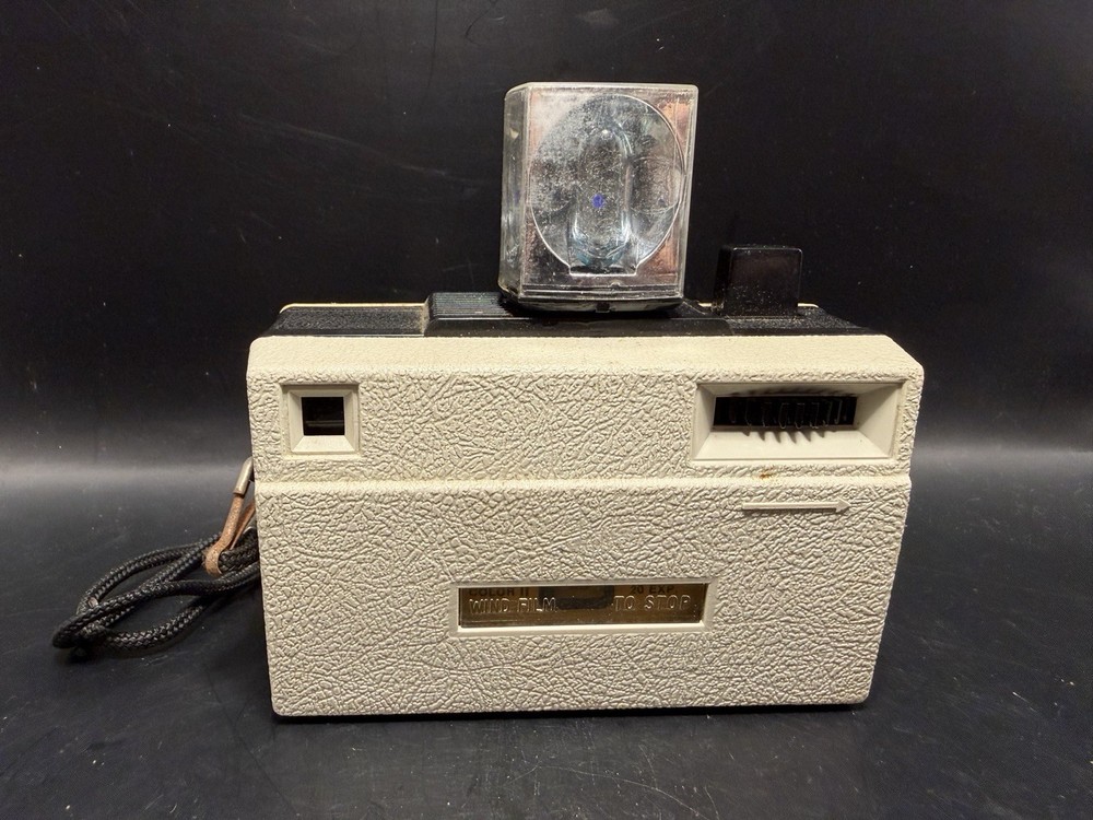 Vintage Keystone Auto-Instant 115X Camera w/ Flash Cube & Extras – Tested