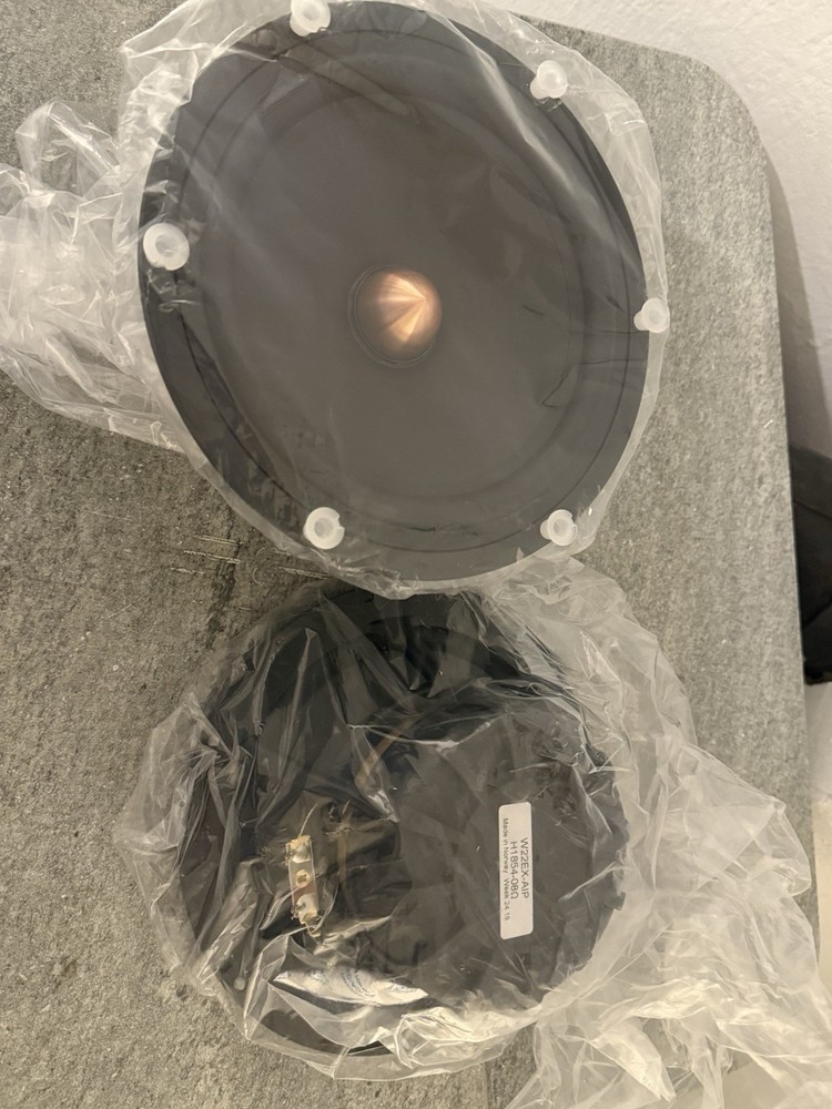 Seas W22EX – E0022 Pair (2 pcs) – NEW / UNUSED