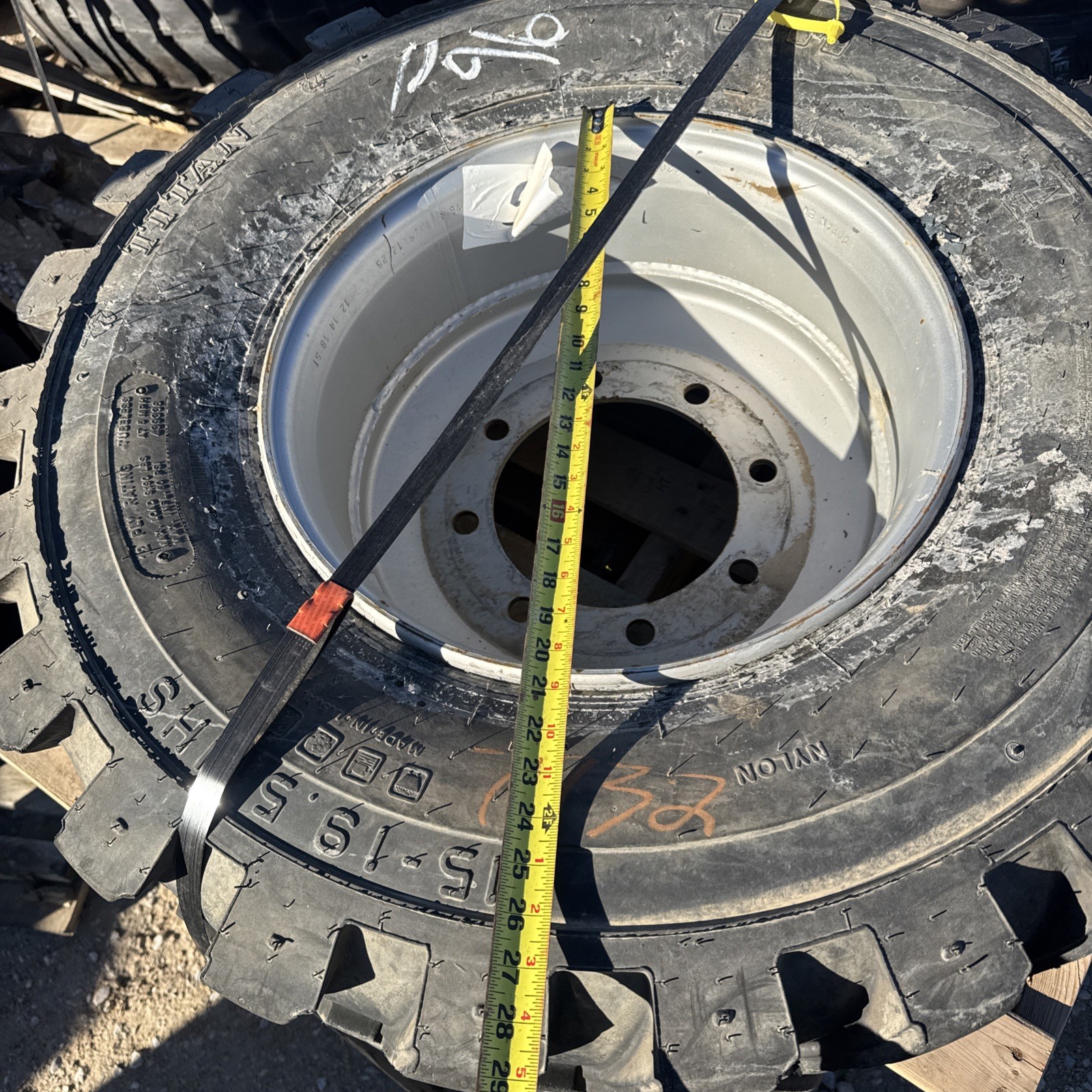 15x19.5 Boom Lift Tire Titan 12 Ply