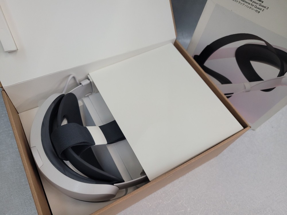 OPEN BOX OCULUS QUEST 2 ELITE STRAP W BATTERY HEADSET FROM FACEBOOK