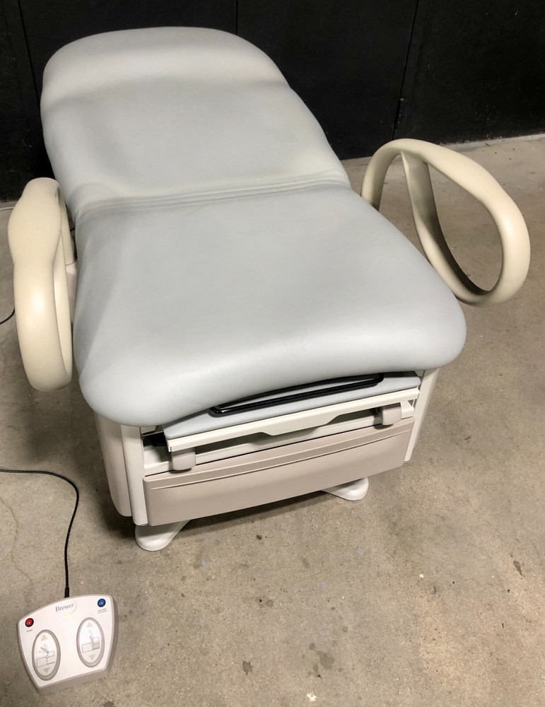 Brewer 6501 Access High-Low Exam Table