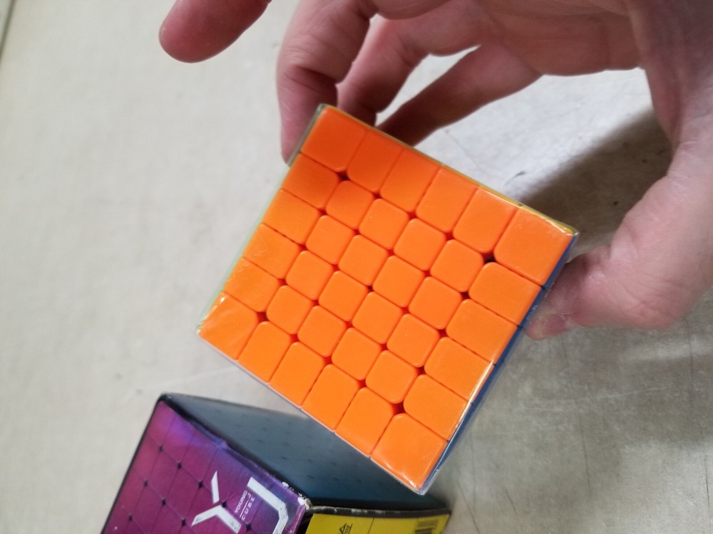 YJ YuShi 6x6 V2 M Black Cube