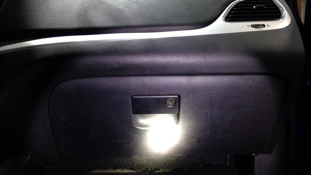 JOURNEY   2012 Glove Box 964348