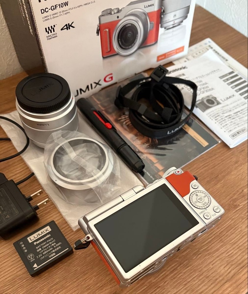 Panasonic LUMIX DC-GF10W Full Kit