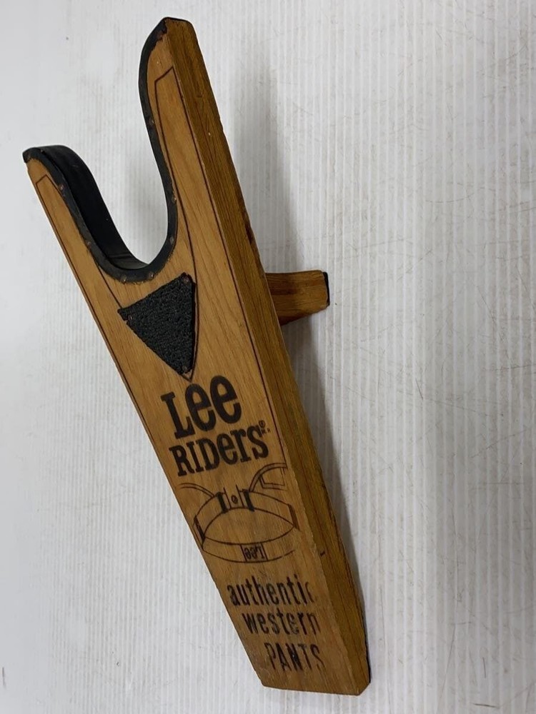 Lee Interior Grocery 70s VINTAGE Boot Jack Used