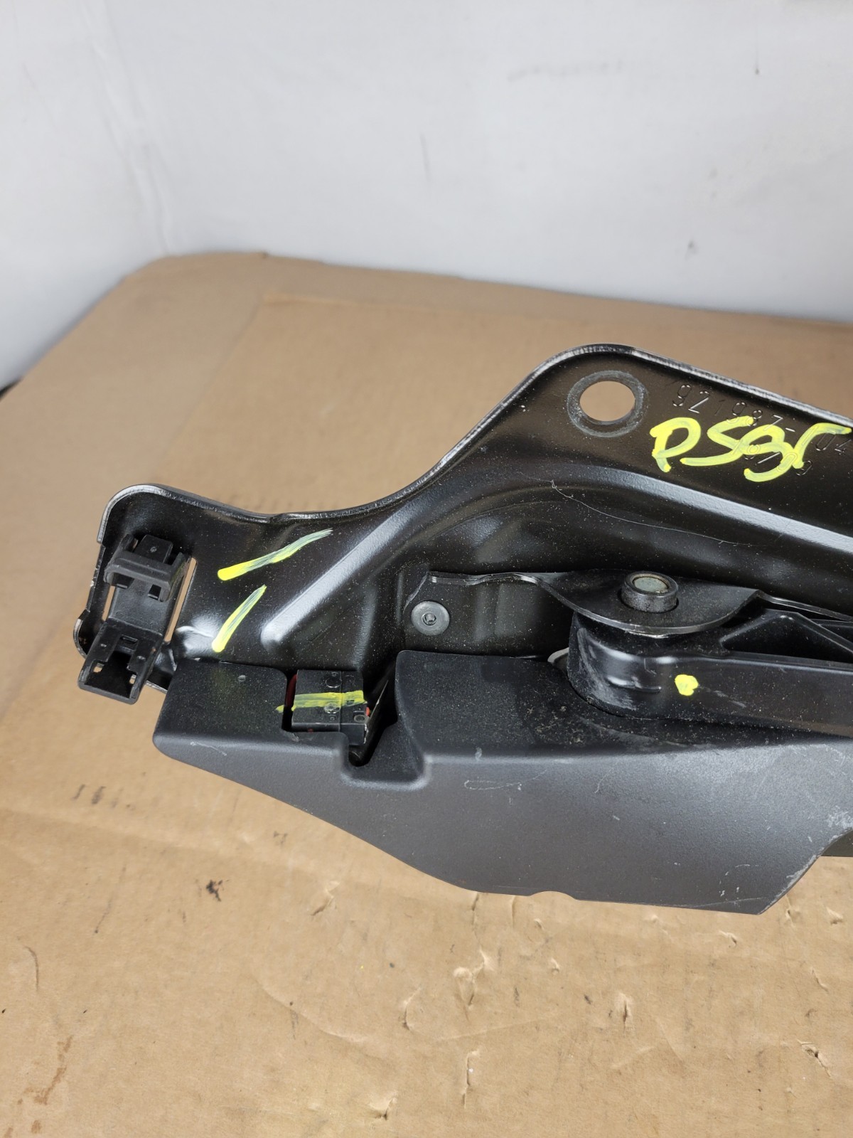2009-2013 INFINITI G37 Convertible Top PASSENGER SIDE FOLDING PARCEL SHELF FLAP