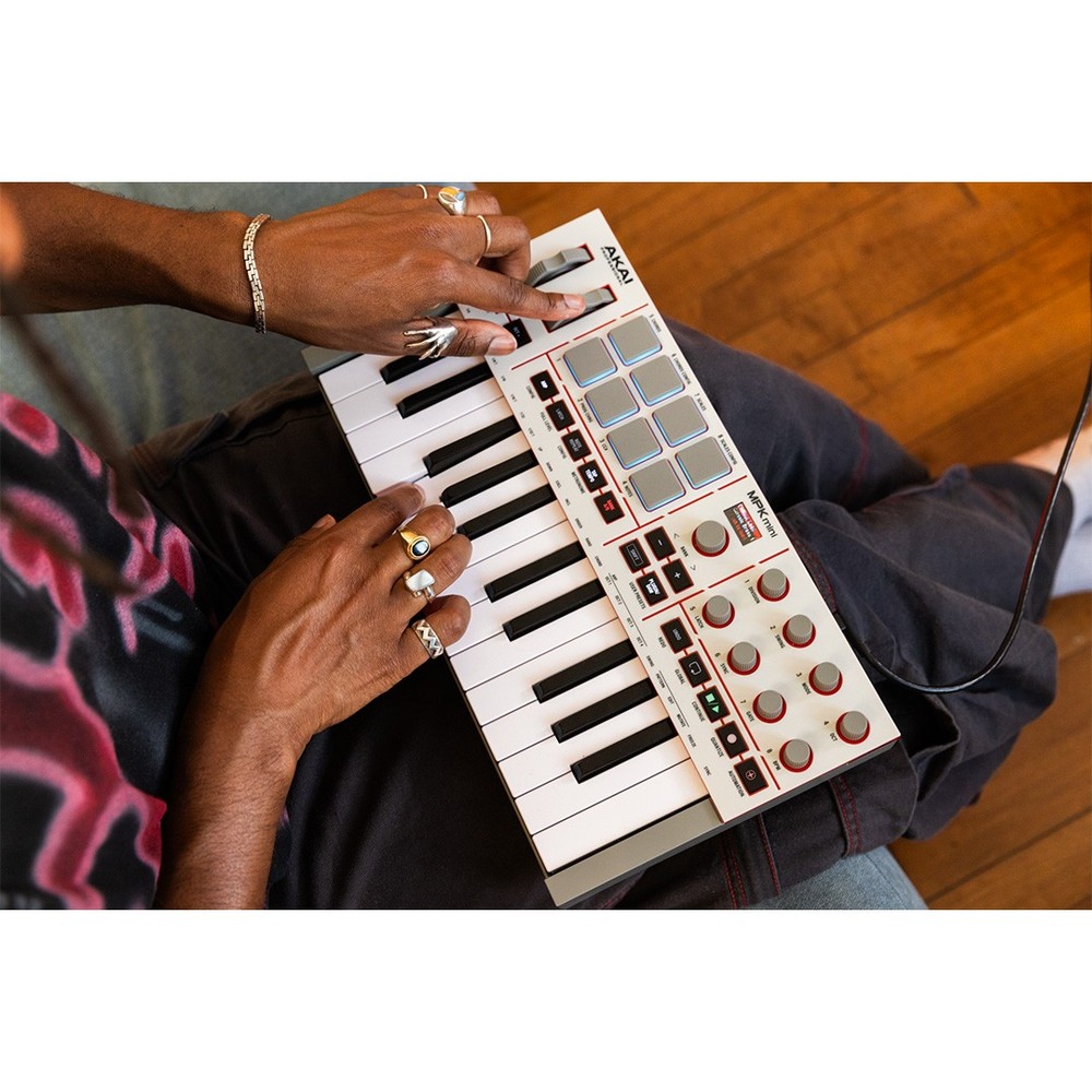 Akai Professional MPK Mini 4 25-Key 8 Pad White MIDI Keyboard Controller