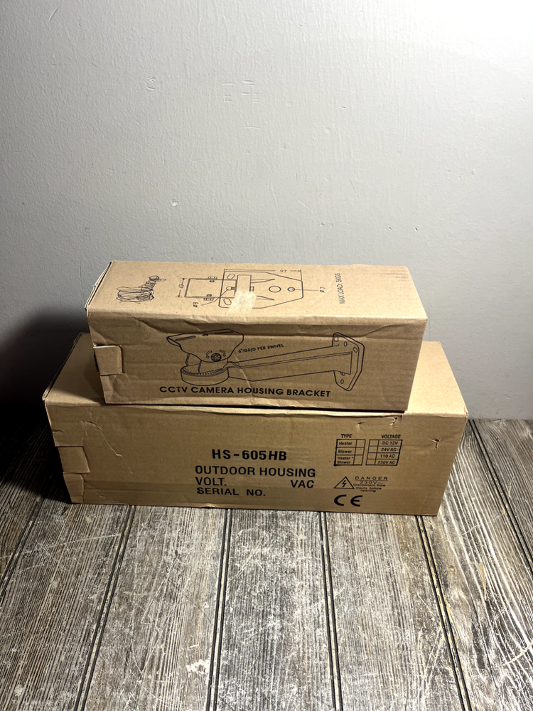 CCTV 605HB Outdoor Camera Housing with Bracket