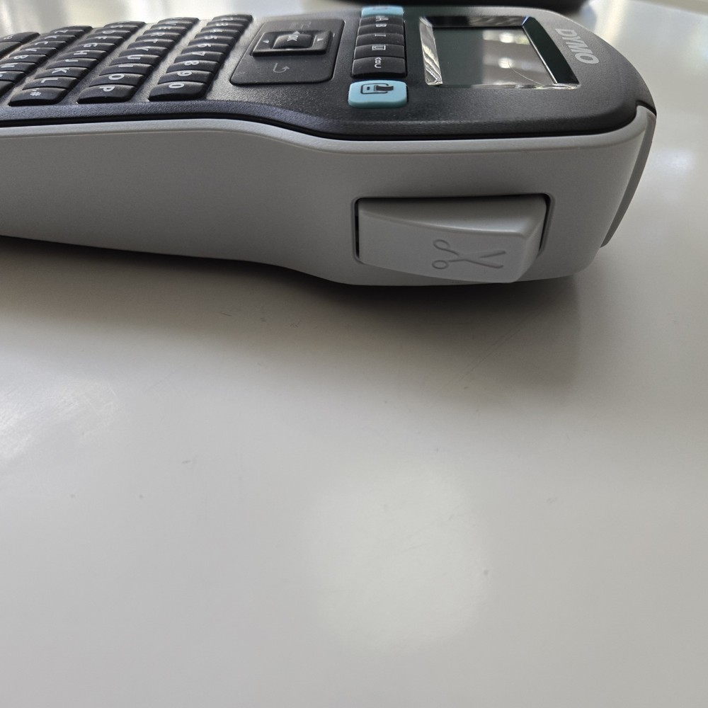 Dymo Labelmaker 160 Label Maker Portable Handheld Keyboard Display Home Office