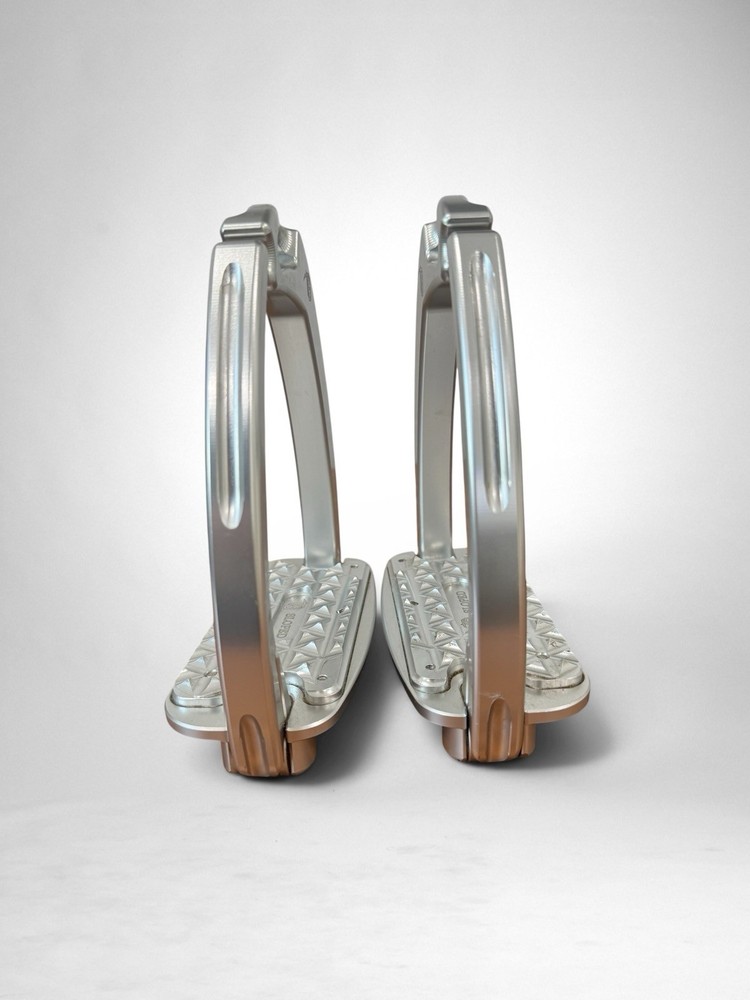 Tech Stirrups Venice Sloped Medium