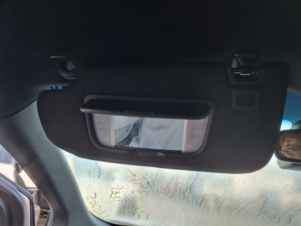 2019 Ford Edge Used 8.0 Center Dash Screen OEM, Reprogramming Required