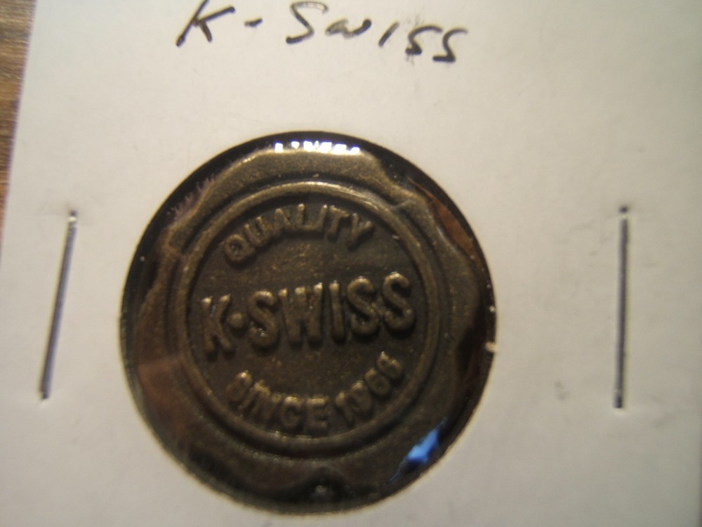 K - SWISS  QUALITY SIZE 1966 Token