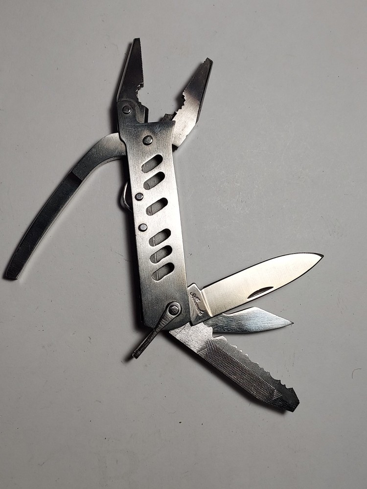 Multi Tool advertising Ryder + Nylon Pouch - Pliers, Blade