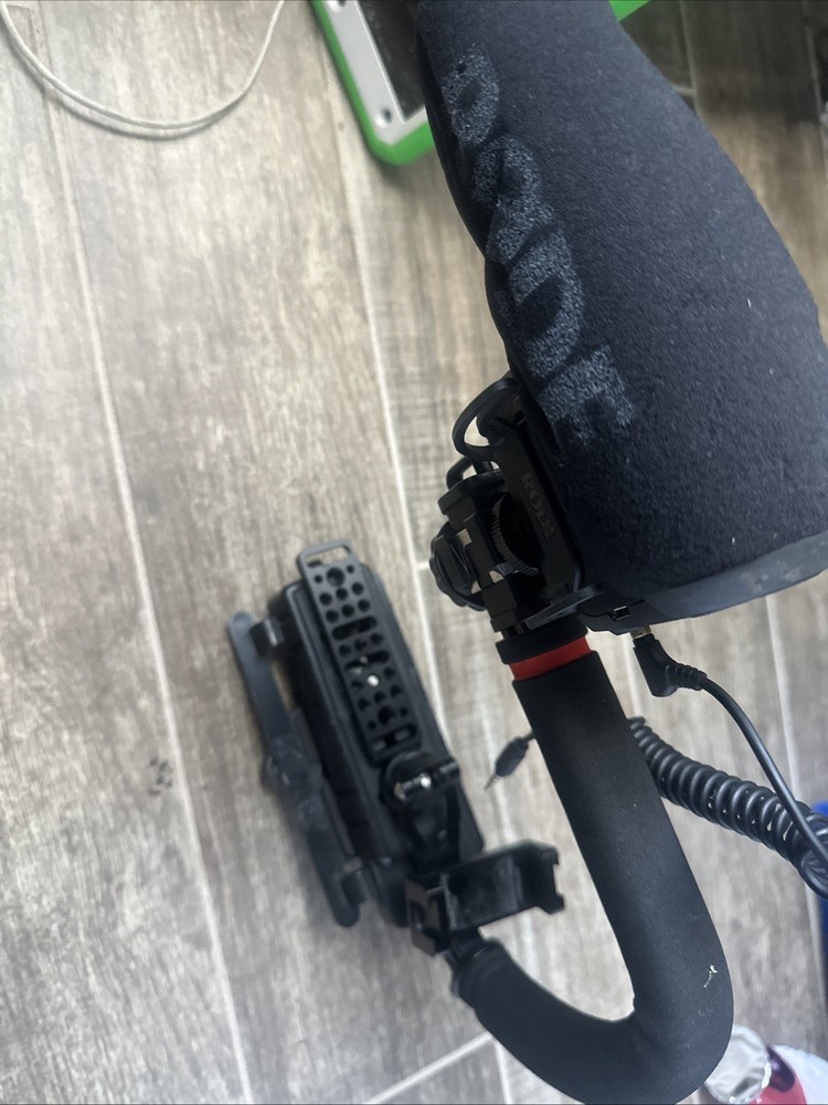 Rode VideoMic Pro+ Plus Microphone + Zeadio Holder