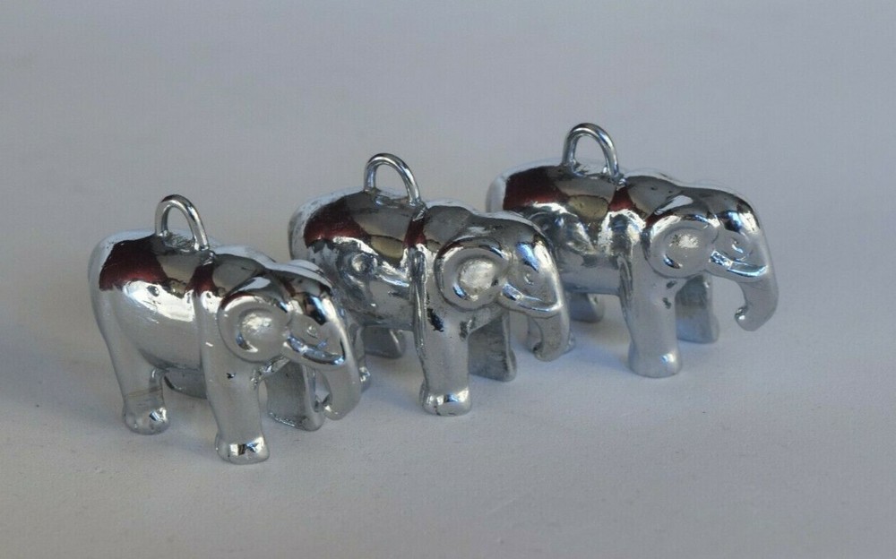 Three Elephants, Nothing More, Nothing Less