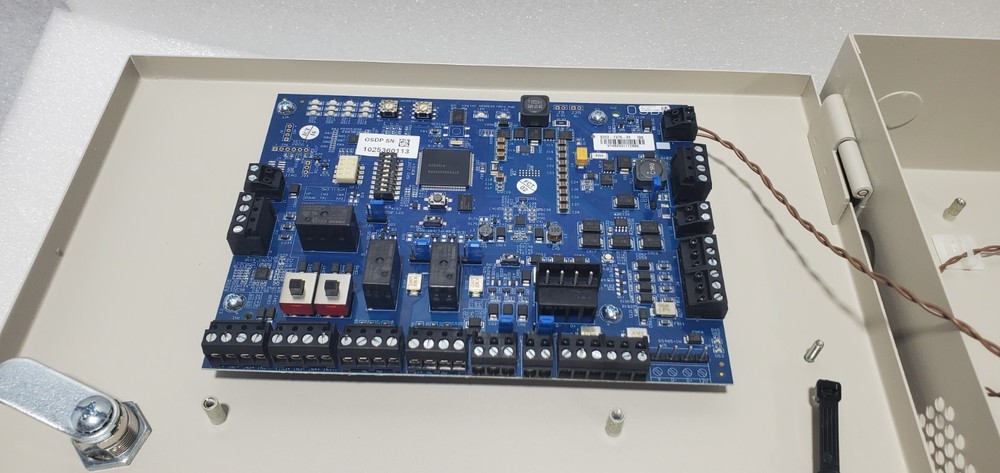 Software House RM-DCM-2 Door Control Module with Enclosure