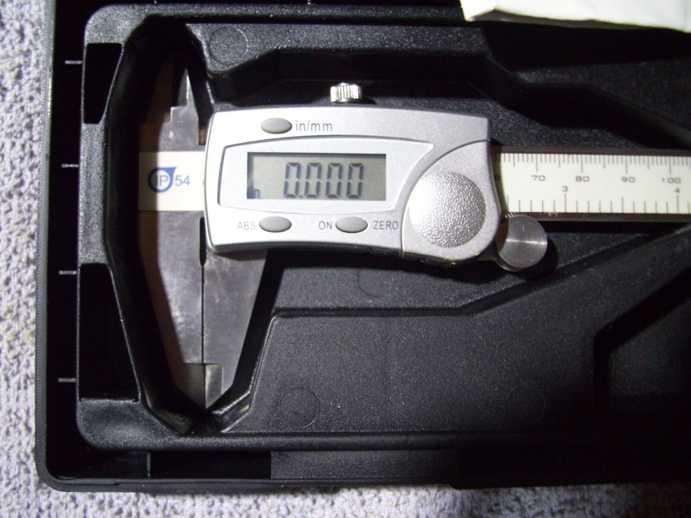 Westward 2ZA60 IP-54 Electronic Caliper Precision Tools Digital