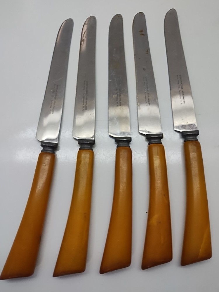bakelite 5 set of knifes