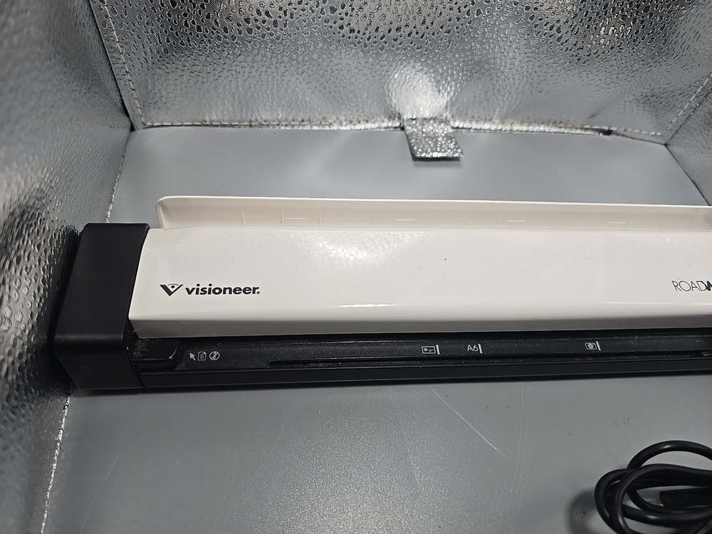 USED Visioneer RoadWarrior 3 Simplex Mobile Document Scanner POWERS ON READ E