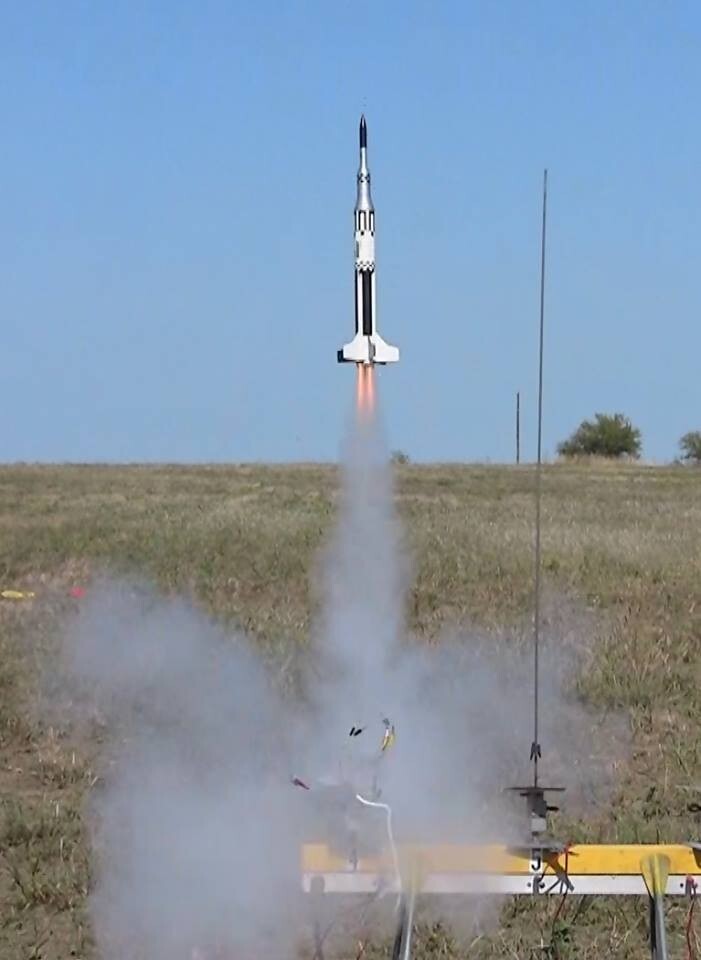 Semroc Flying Model Rocket Kit Defender™ SEM-KV-60