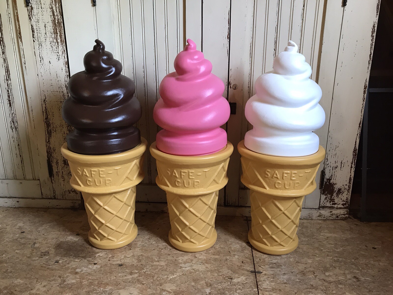 GIANT Blow Mold Plastic Ice Cream Store Cone Displays Swirl Safe T Cup Lot Of 3