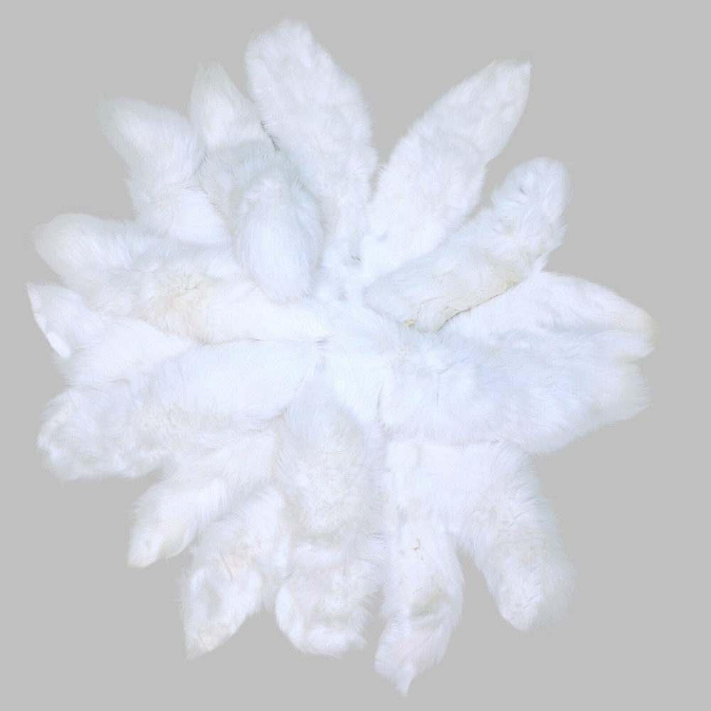 Glacier Wear White Shadow Fox Tails/Keychains