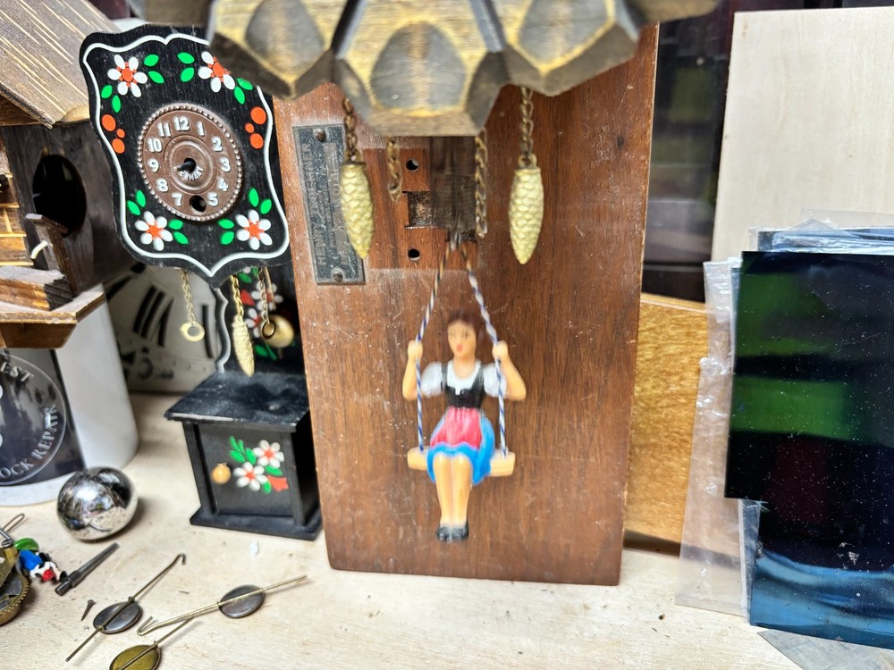 Tiny Novelty Germany This is a Bouncing Doll Single Dancer Couple Music Box READ