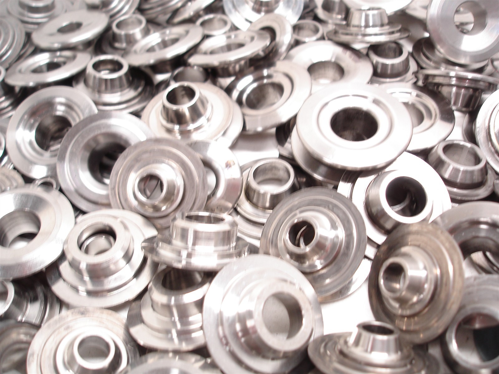 BULK 219 pcs NASCAR TITANIUM VALVE SPRING RETAINERS TOP LOCK / SUPER 7° DEL WEST