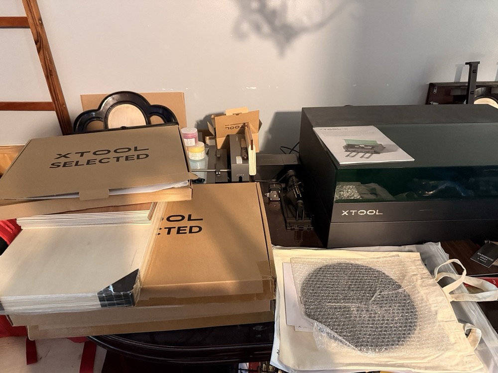 xTool S1 Enclosed Diode Laser Cutter 40W