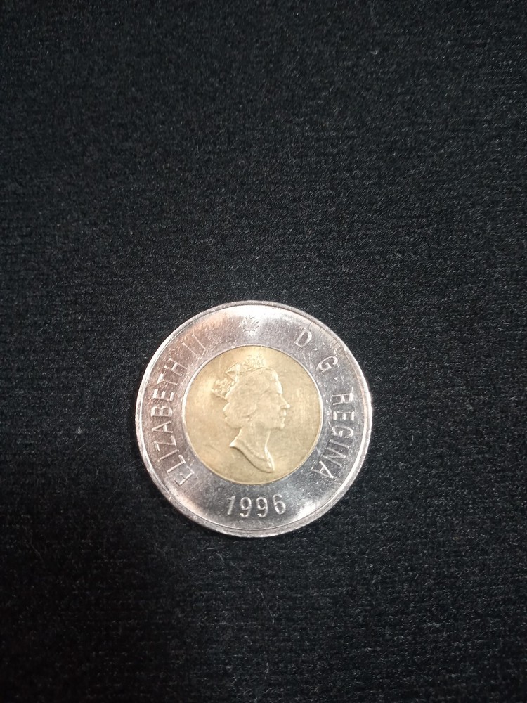 1996 $2 Toonie Canada Coin 1st Year Issue.