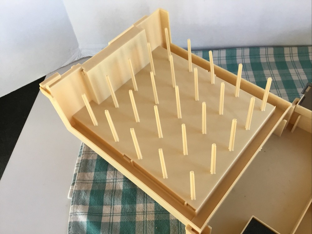 Vintage Sewing Box Caddy 1983 Folding 50 Spool Thread Bobbin Organizer EUC