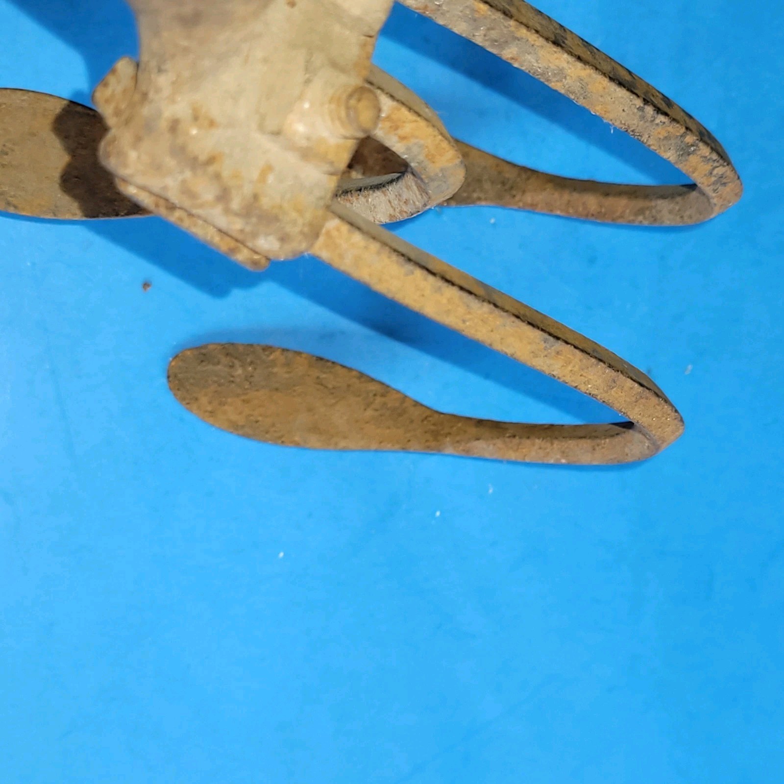 Vintage 3 Tine Prong Garden Cultivator Hoe Rake Claw Antique