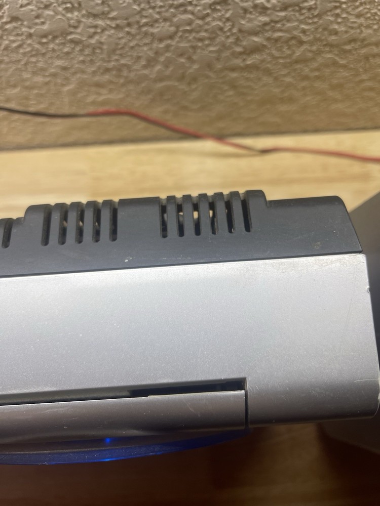 Emerson MS3103 Triple-Play Linear 3 CD Changer + 1 Speaker. ****read****