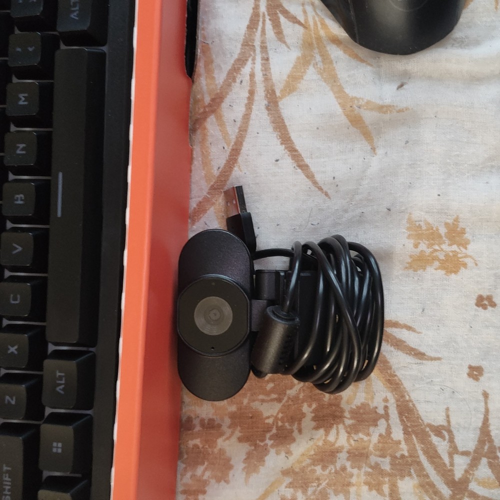 OON. Keyboard and Web Cam With Red Dragon Mouse