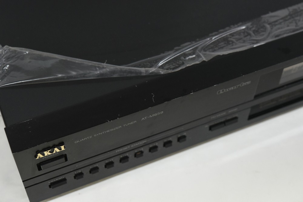 Akai AT-M659 AM/FM Stereo Tuner Component