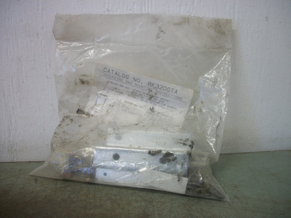 SQUARE D PANELBOARD GROUND BAR KIT PK32DGTA NEW