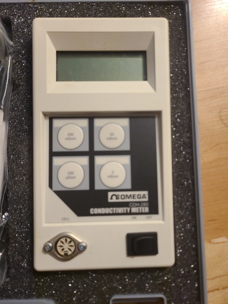 Omega CDH-280-KIT 4 Range Handheld Portable Conductivity Meter Kit