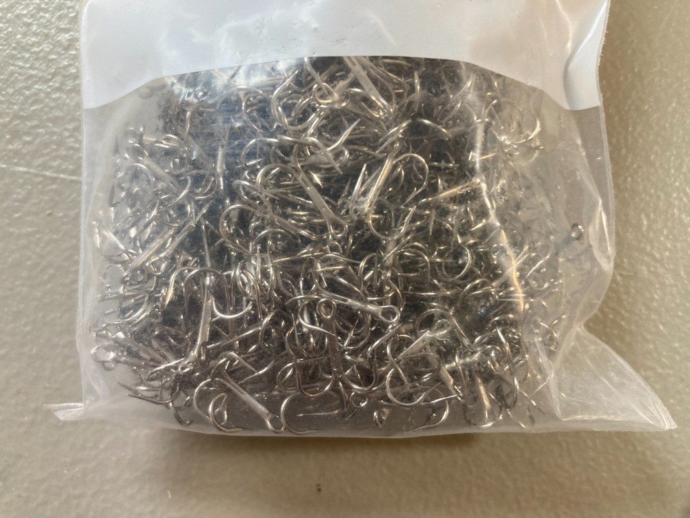 30 EAGLE CLAW ROUND BEND TREBLE HOOK SIZE 10 nickel