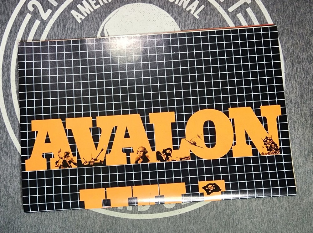 Vintage Flight Commander 2 PC Software Game Includes disks & Original Papers!