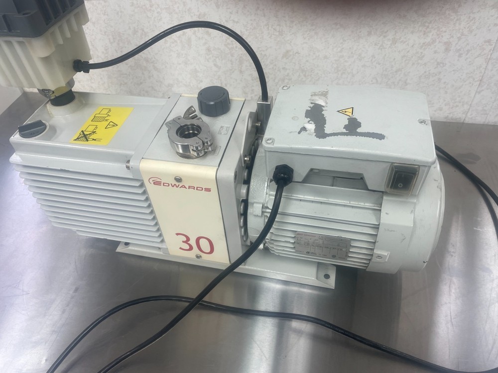 EDWARDS E2M30 DUAL STAGE ROTARY VANE VACUUM PUMP
