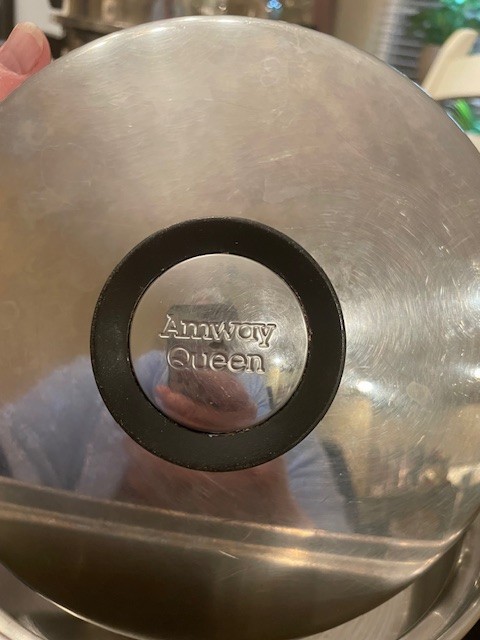 12 Piece Amway Queen ware Cooking set 3 sauce pans,2 fry (1L 1s) Stock Pan Lids