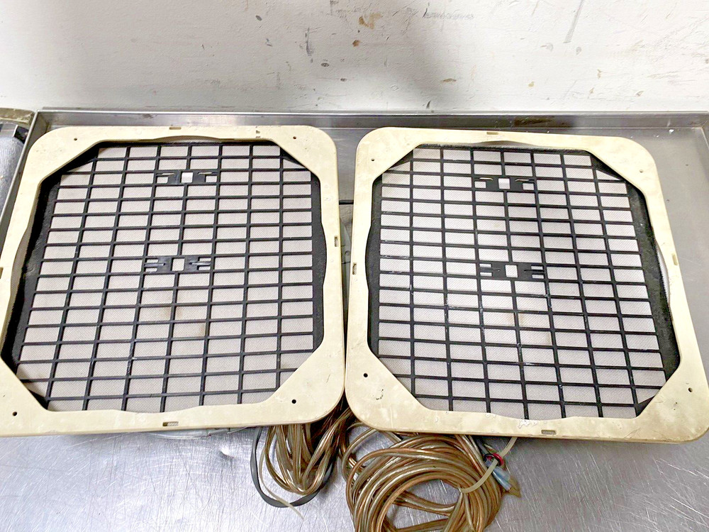 Bose 102 FB Flush Mount Ceiling Commercial Speaker (PAIR)/works