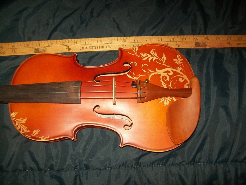 4/4 Full size violin