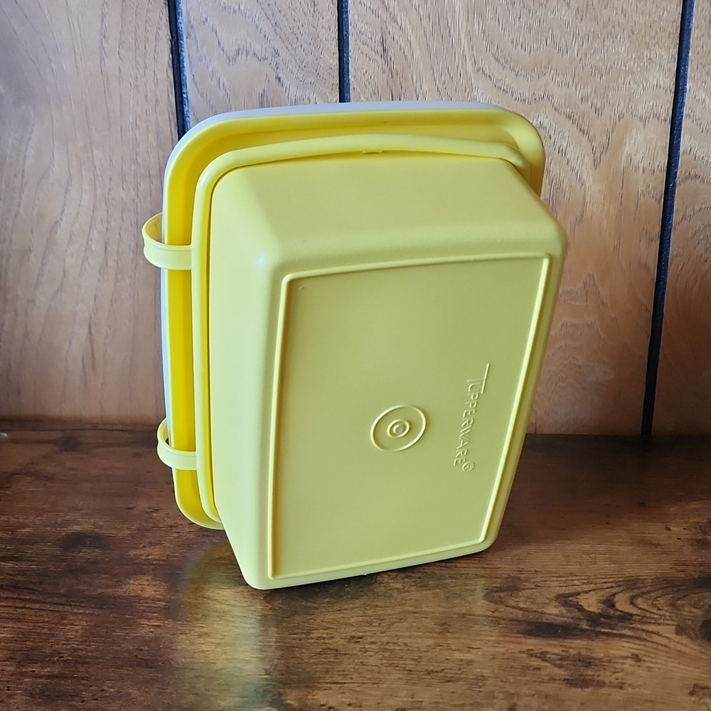 Tupperware Yellow Plastic Lunch Container Set with Cups and Lids 10 piece