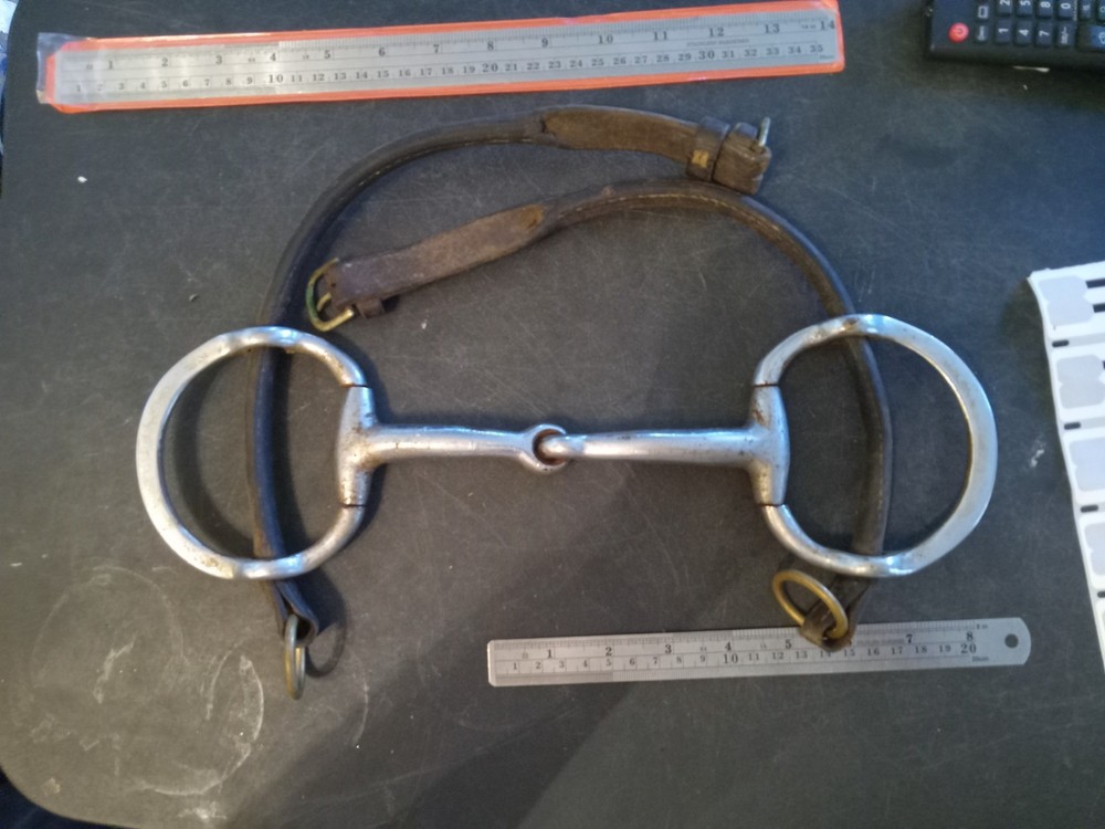 Used eggbutt snaffle bit 6 1/4 mouth gag bit